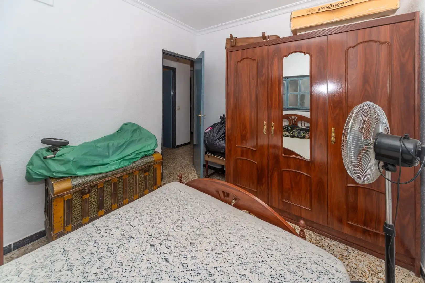 Habitación de Edificio en venta en Guadix