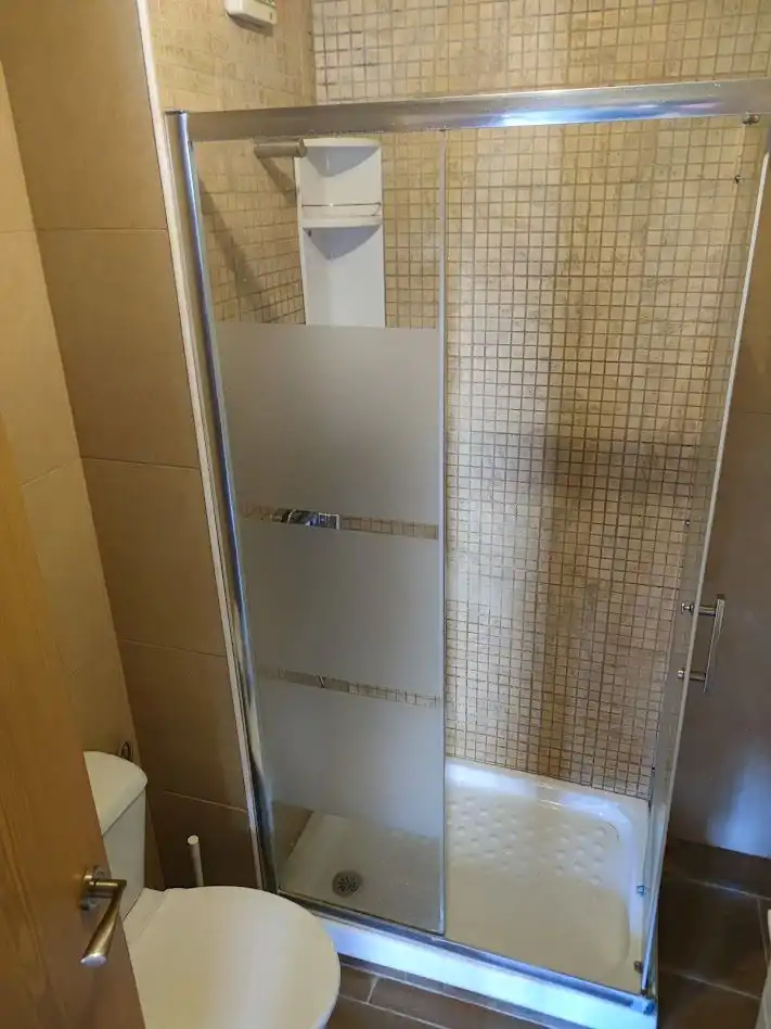 Bathroom of Flat for sale in Sevilla  with Air Conditioner and Storage room