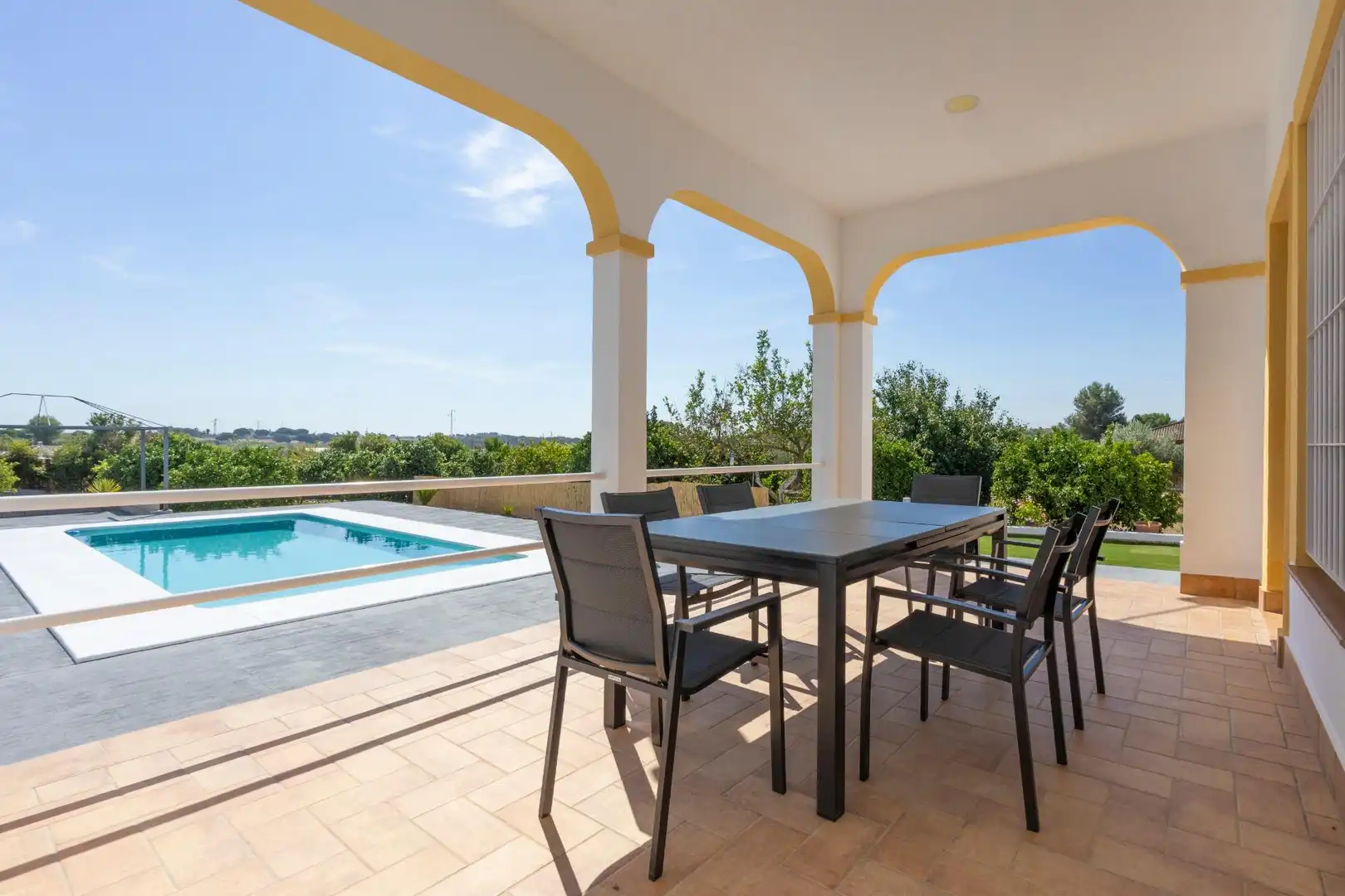 Terraza de Casa o chalet en venta en La Puebla del Río con Terraza, Trastero y Piscina