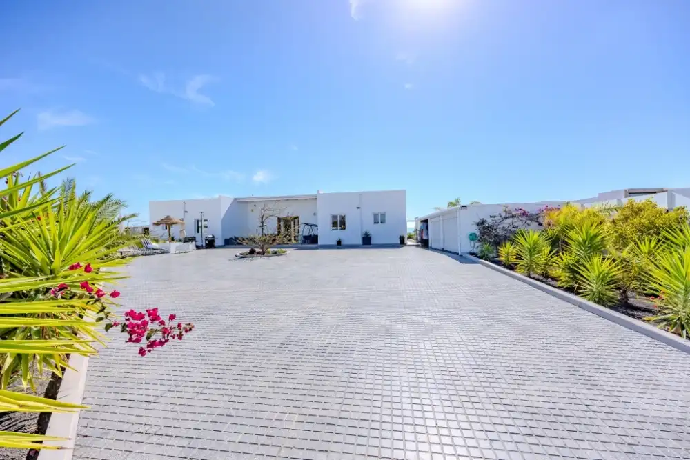 Vista exterior de Casa o chalet en venta en Teguise con Terraza y Internet