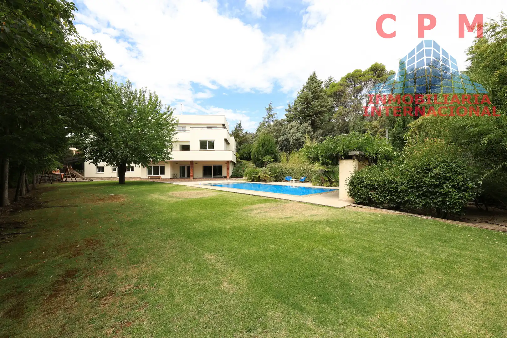 Jardí de Casa o xalet de lloguer en Madrid amb Aire condicionat, Calefacció i Jardí privat