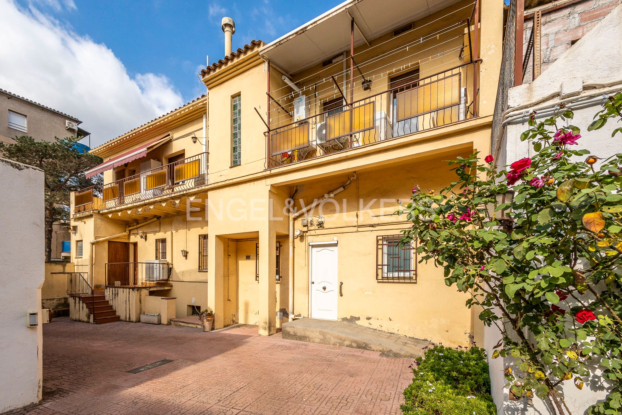 Exterior view of Apartment for sale in Molins de Rei  with Air Conditioner, Heating and Private garden