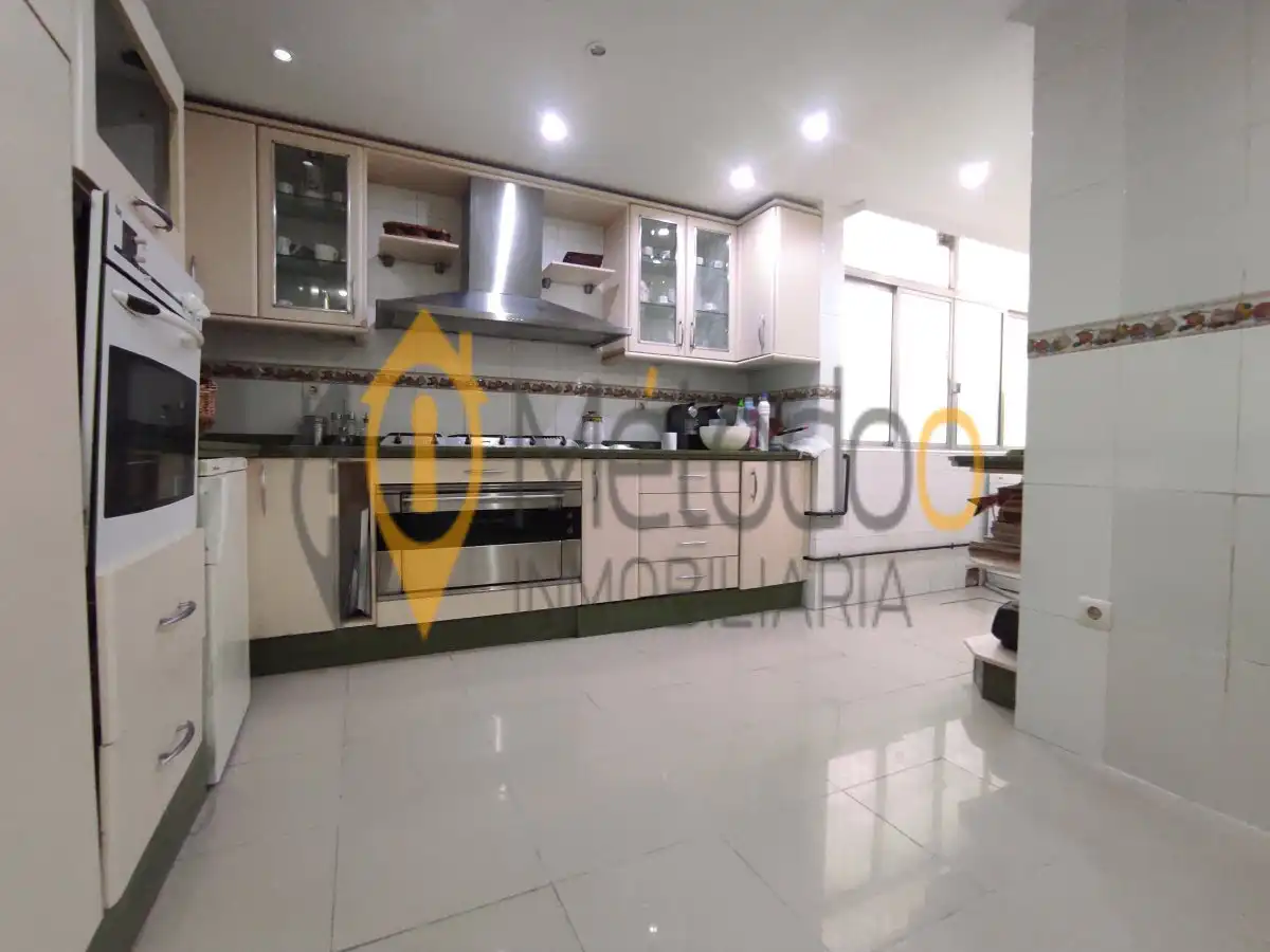 Kitchen of Flat for sale in Sevilla  with Air Conditioner, Terrace and Balcony