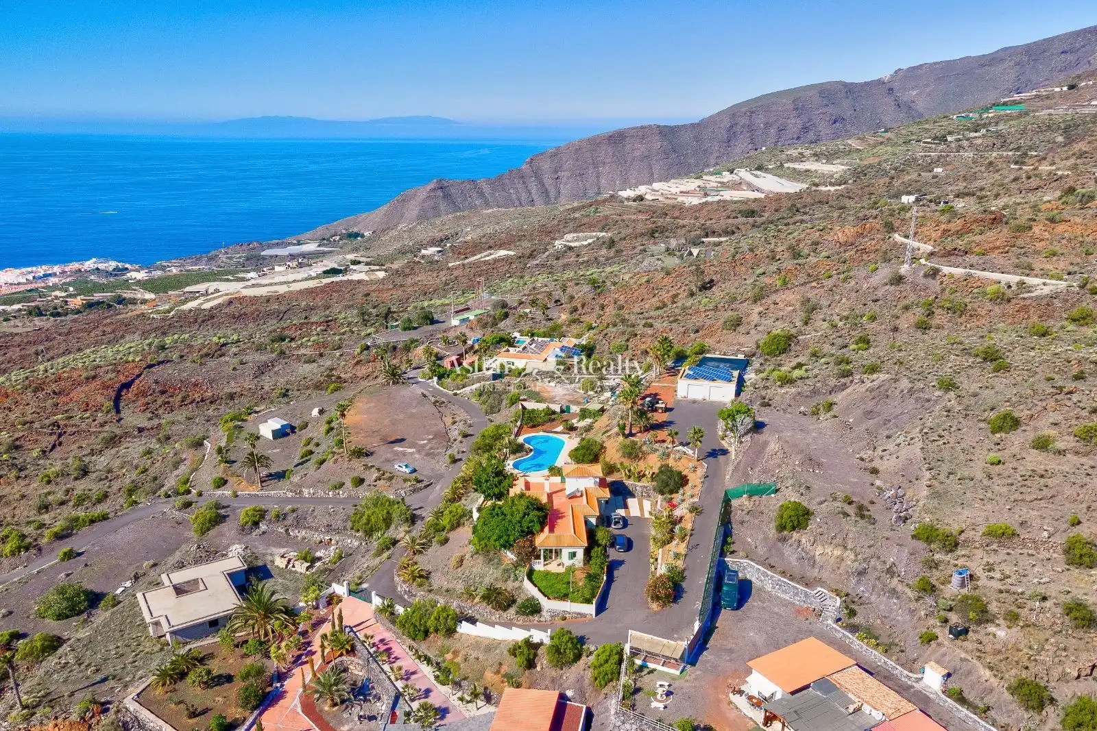 Außenansicht von Haus oder Chalet zum Verkauf in Guía de Isora mit Terrasse, Schwimmbad und Möbliert