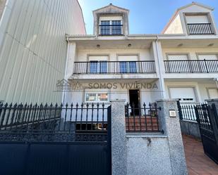 Exterior view of Single-family semi-detached for sale in O Carballiño    with Heating, Private garden and Terrace