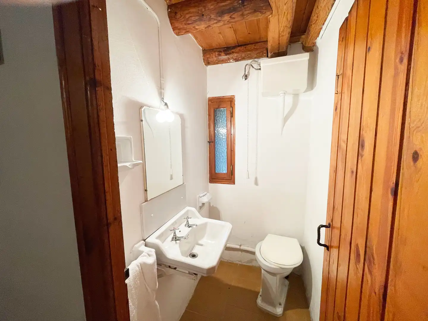 Bathroom of Houses for sale in Lladorre  with Storage room and Furnished