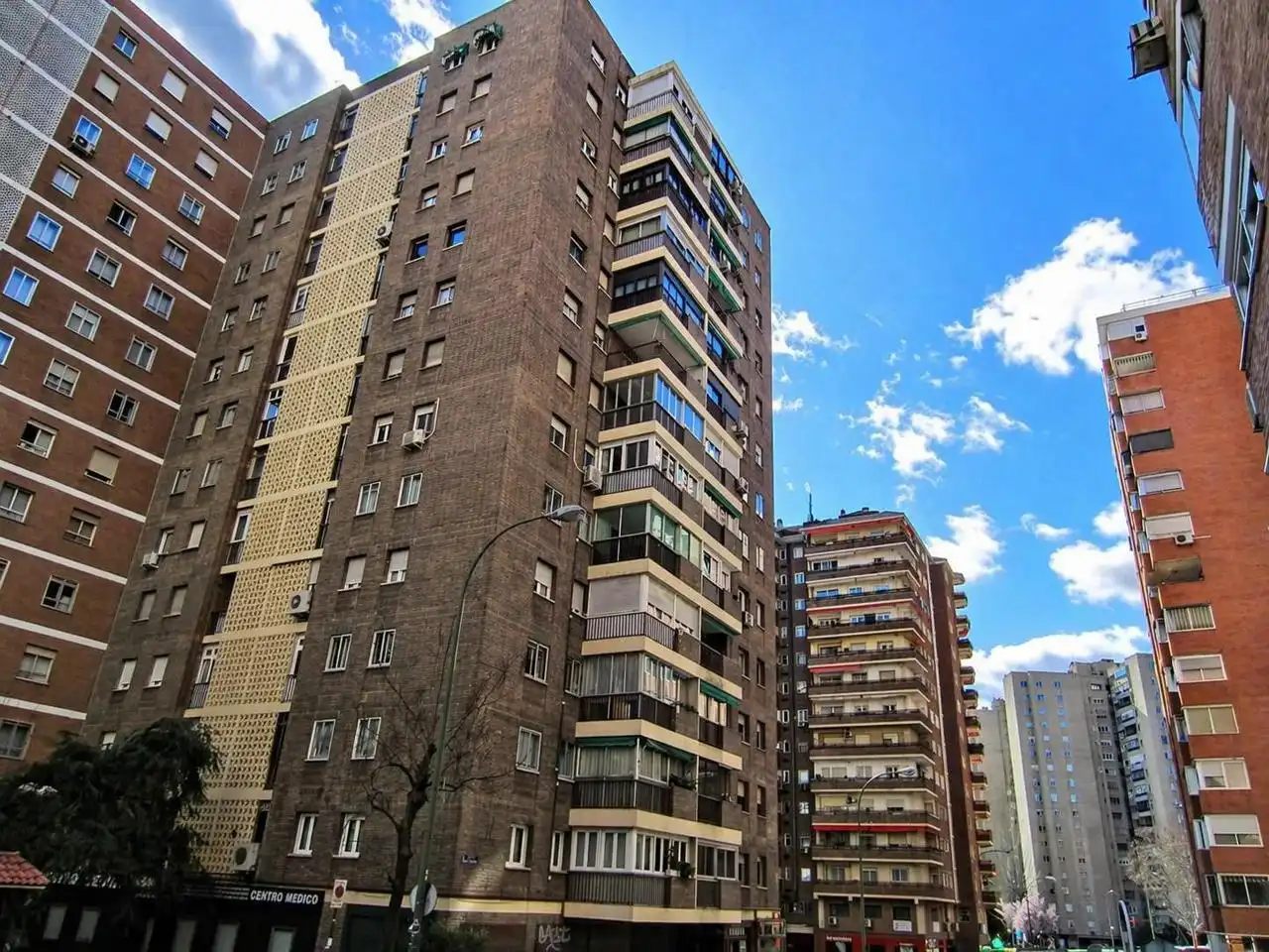 Vista exterior de Piso en venta en Madrid con Aire acondicionado, Calefacción y Parquet