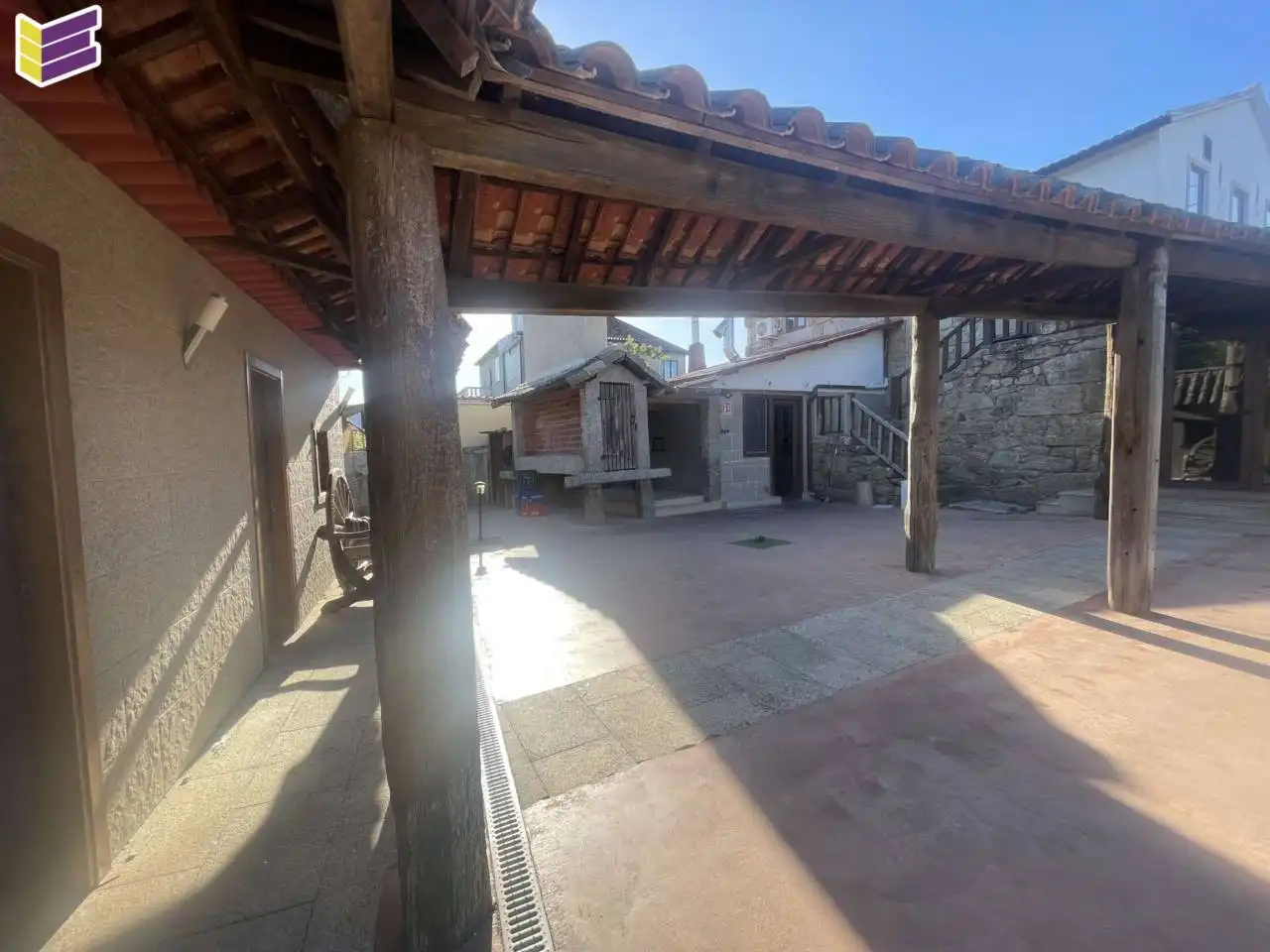 Vista exterior de Local en venda en Tui amb Aire condicionat i Alarma