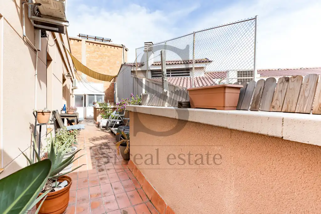 Vista exterior de Ático en venta en Barcelona con Aire acondicionado, Calefacción y Parquet