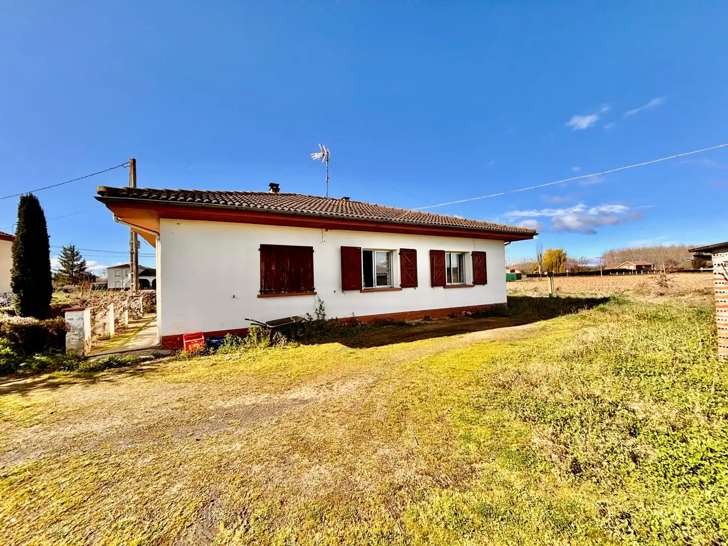 Vista exterior de Casa o chalet en venta en San Cristóbal de la Polantera con Amueblado
