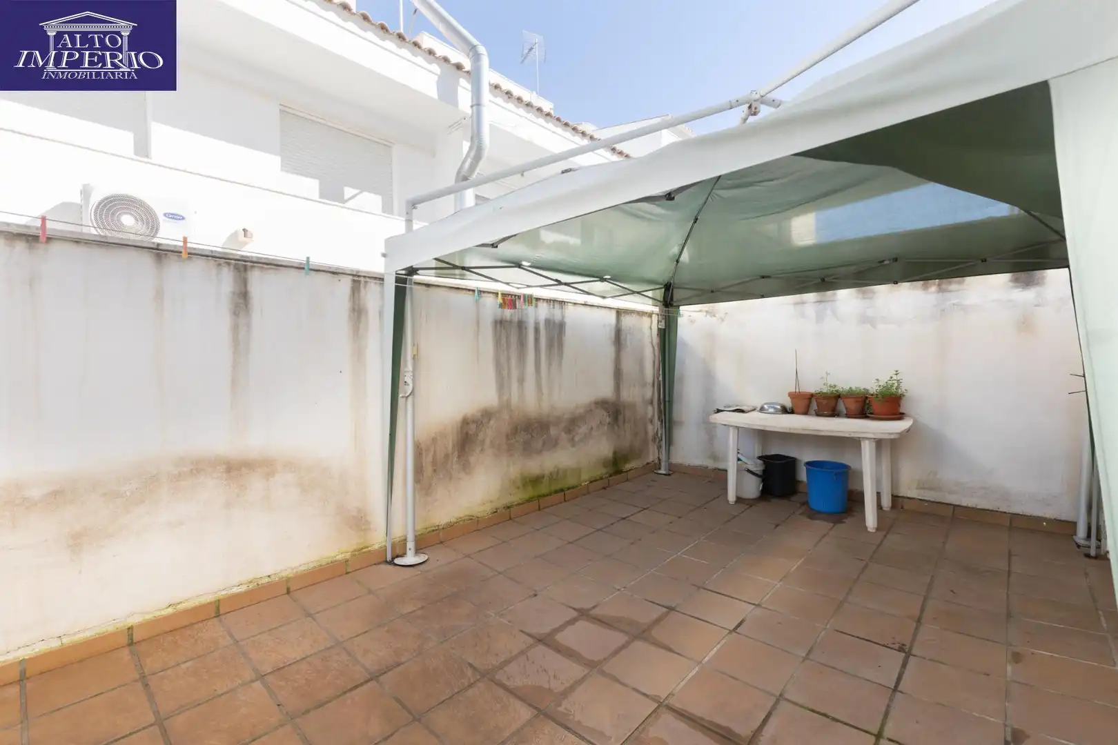 Terrassa de Casa adosada en venda en Churriana de la Vega amb Calefacció, Terrassa i Balcó