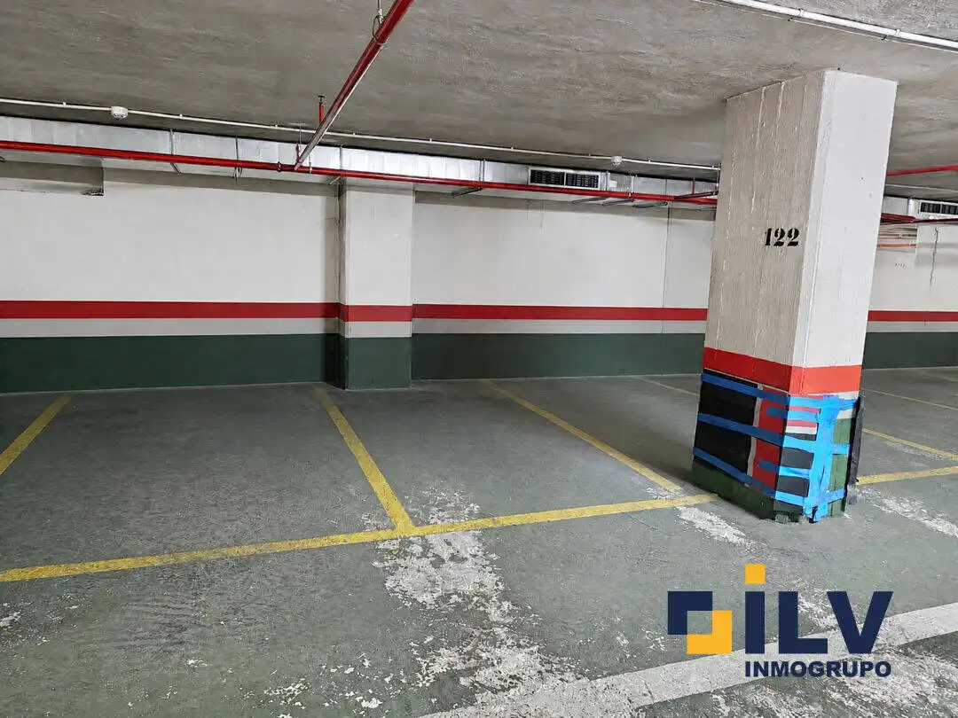 Parking de Piso en venta en Portugalete con Calefacción, Terraza y Amueblado