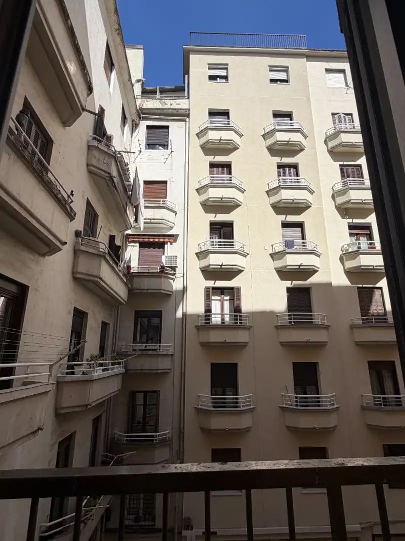 Vista exterior de Pis en venda en Gros
