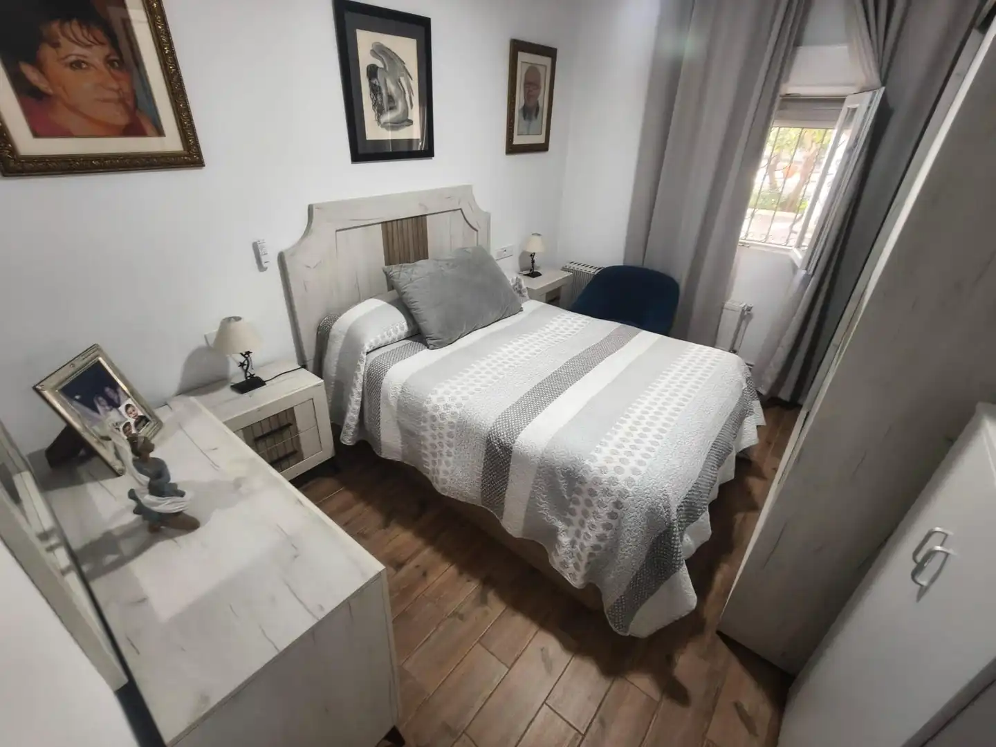 Dormitori de Casa o xalet en venda en Chiclana de la Frontera amb Aire condicionat, Jardí privat i Traster