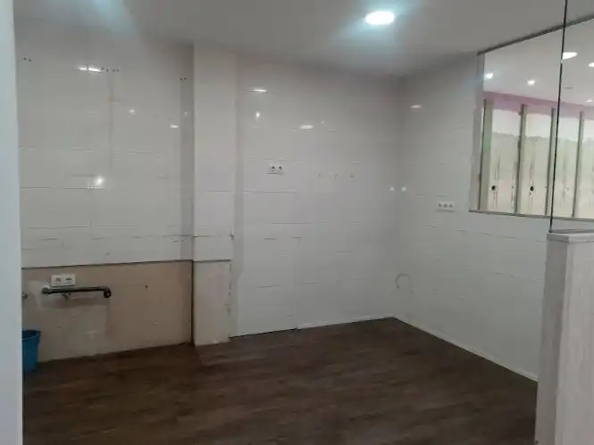 Local comercial en alquiler en Mare de deu de la merce 0, imagen 2