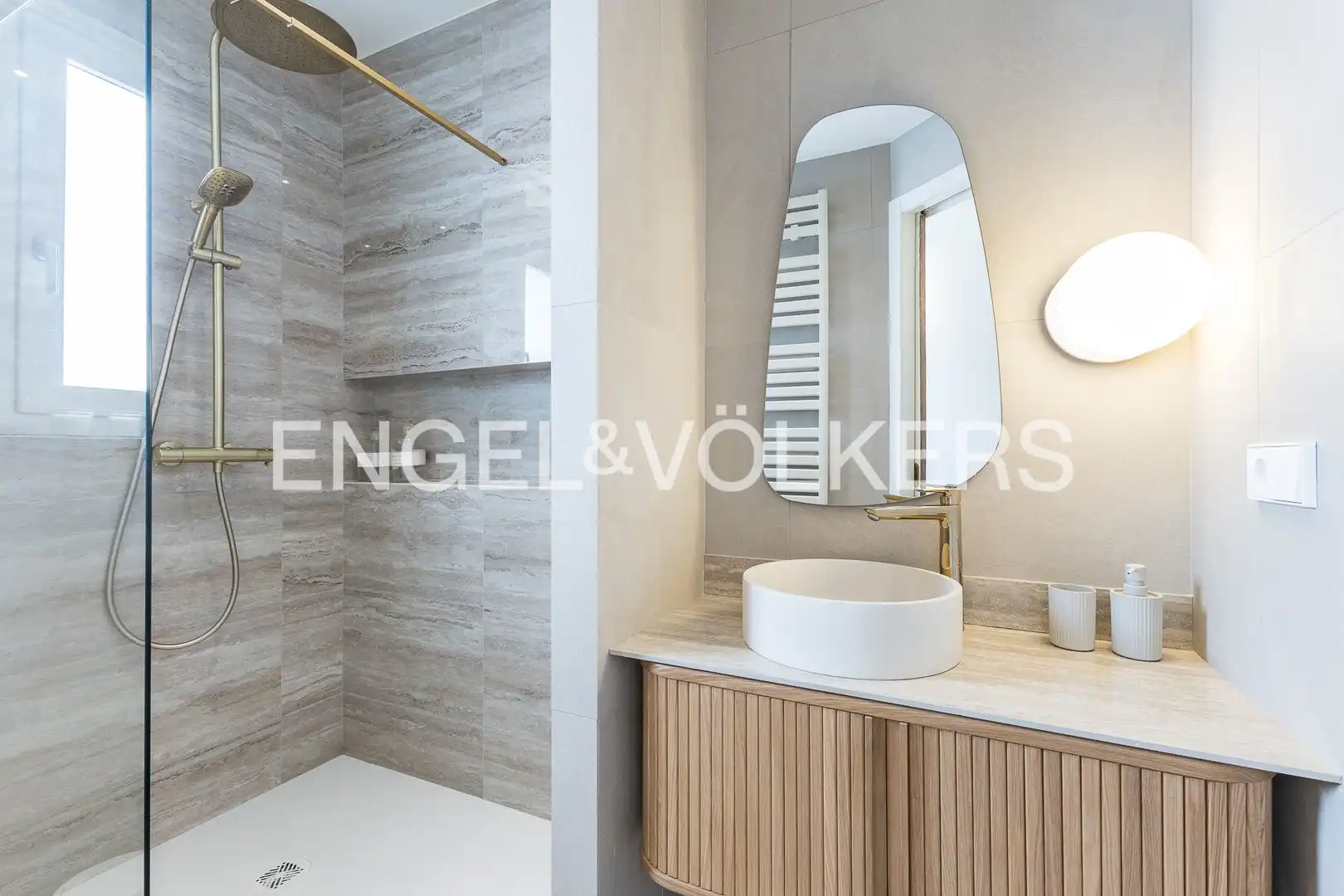 Baño de Ático en venta en Barcelona con Aire acondicionado, Calefacción y Parquet