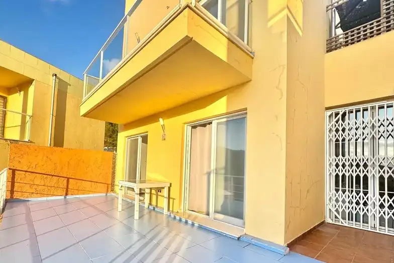 Vista exterior de Casa o chalet en venta en Almiserà con Aire acondicionado, Calefacción y Jardín privado