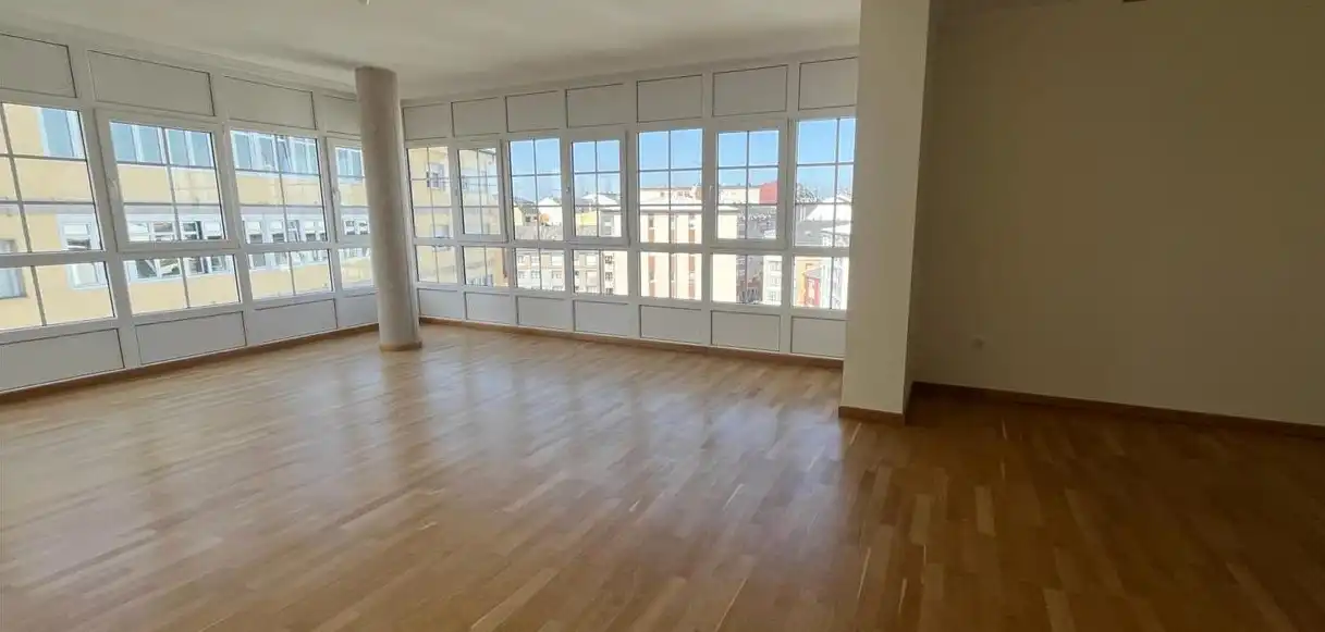 Dúplex amb ascensor en venda a Rua Río Eo, imagen 2