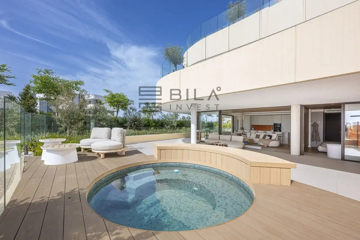 Flat with pool for sale in Higuerón South Residences