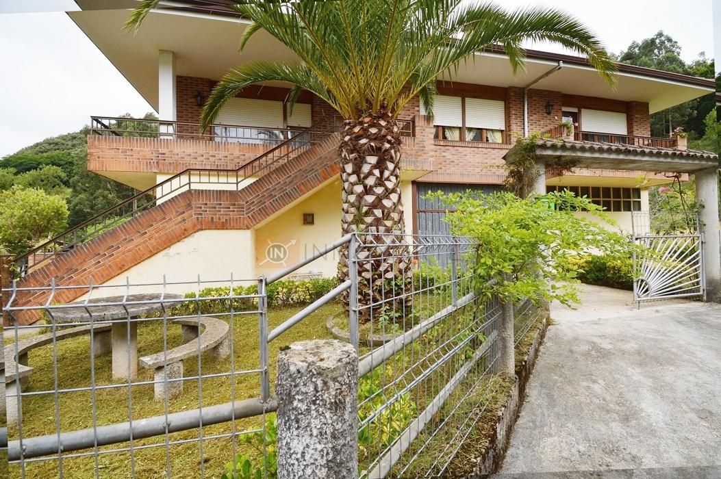 Exterior view of House or chalet for sale in Limpias  with Heating, Private garden and Furnished