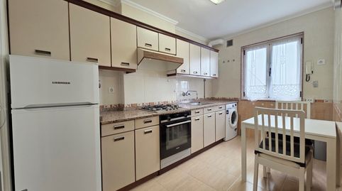 Foto 5 de Piso en venta en Calle P.buenaventura Paredes, Milán - Pumarín, Oviedo