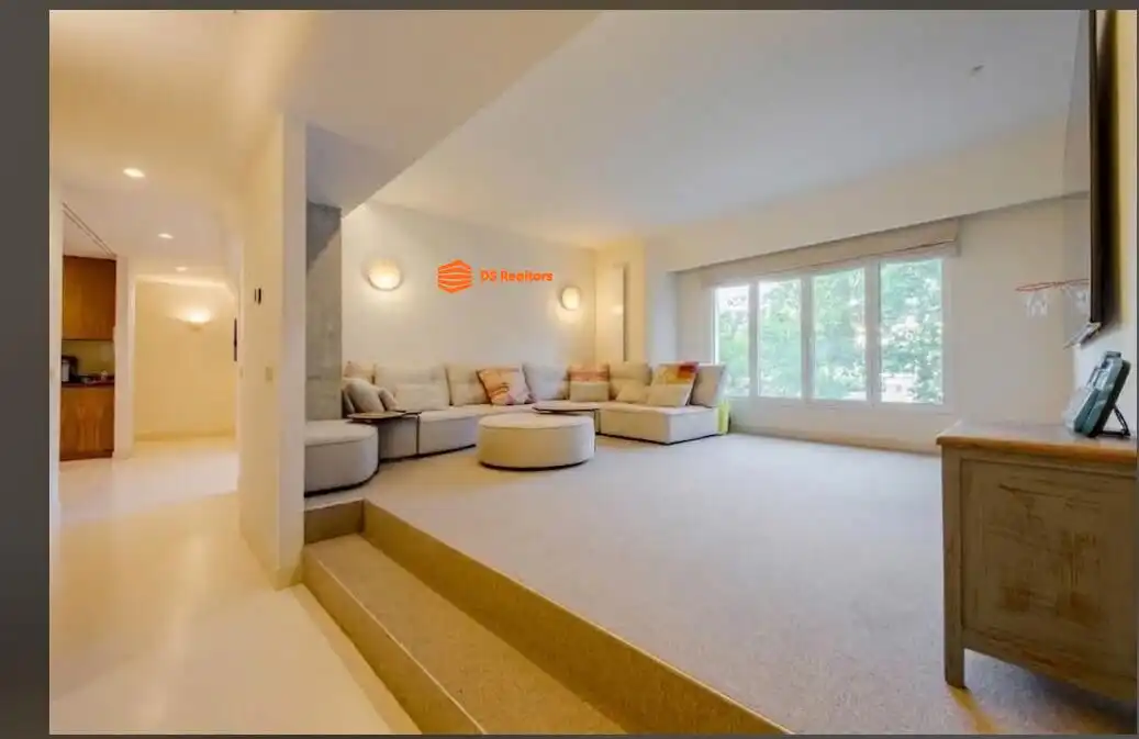 Flat with lift for sale in Barrio de Salamanca