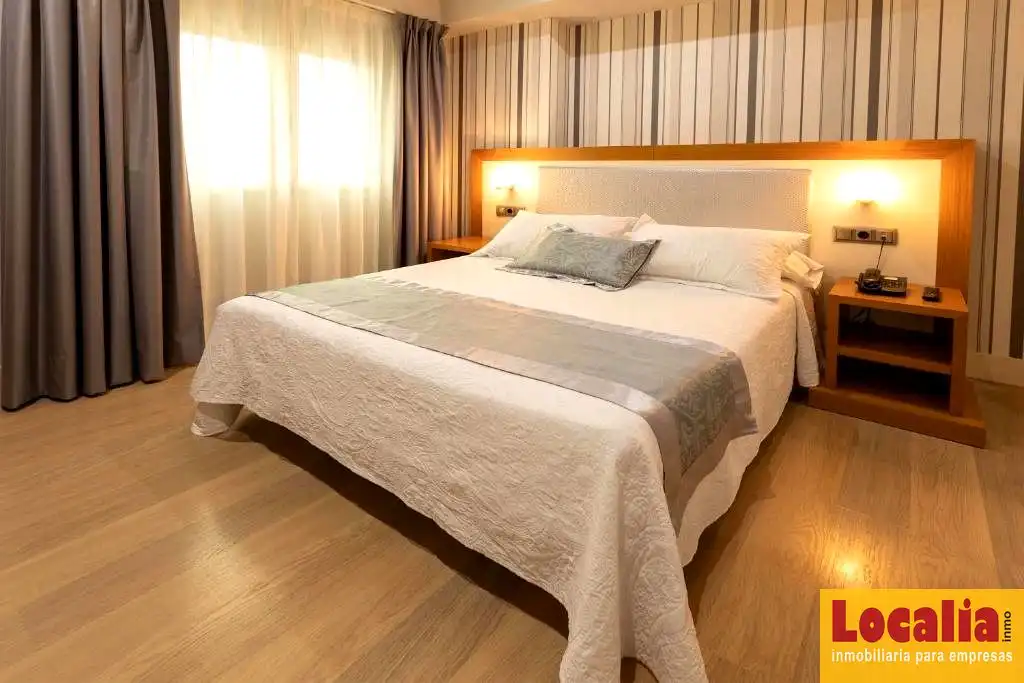 Habitación de Edificio en venta en Torrelavega 