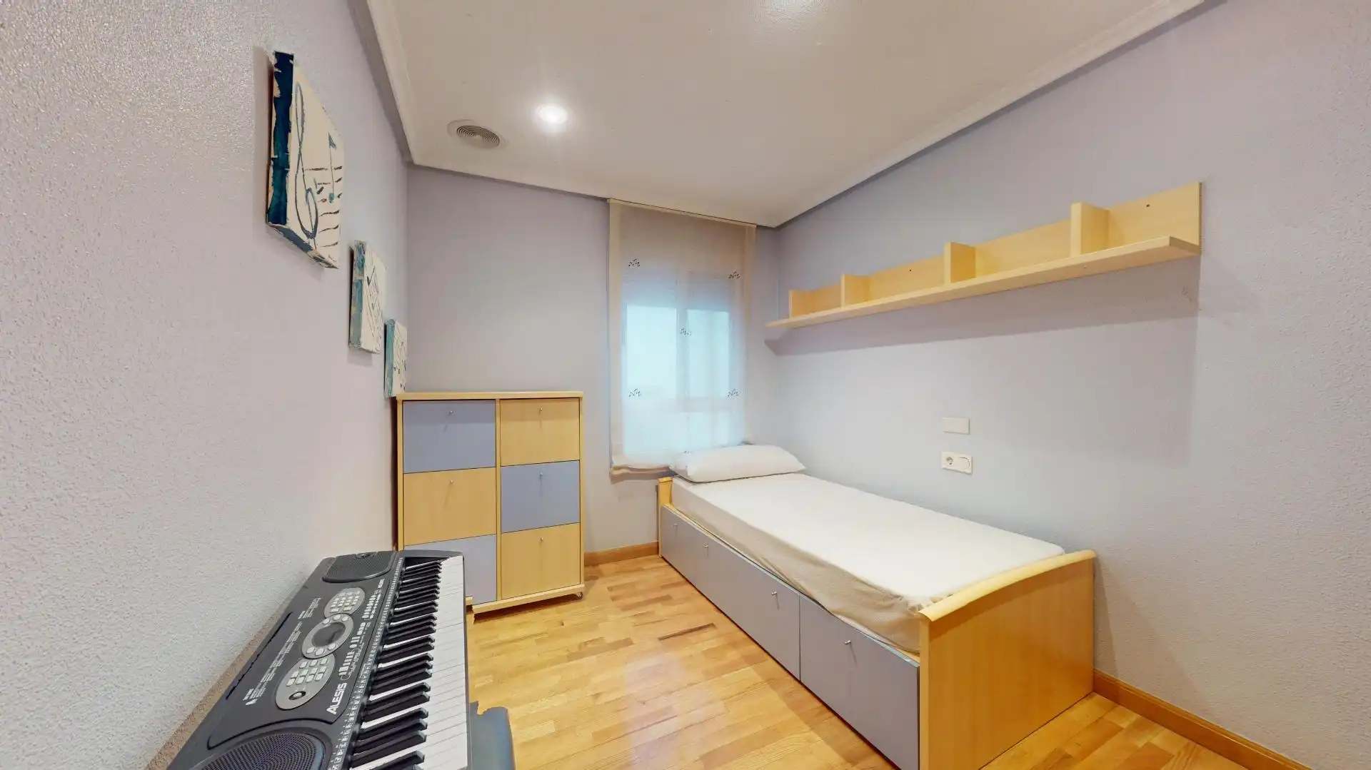 Habitación de Piso en venta en Elche / Elx con Trastero y Balcón