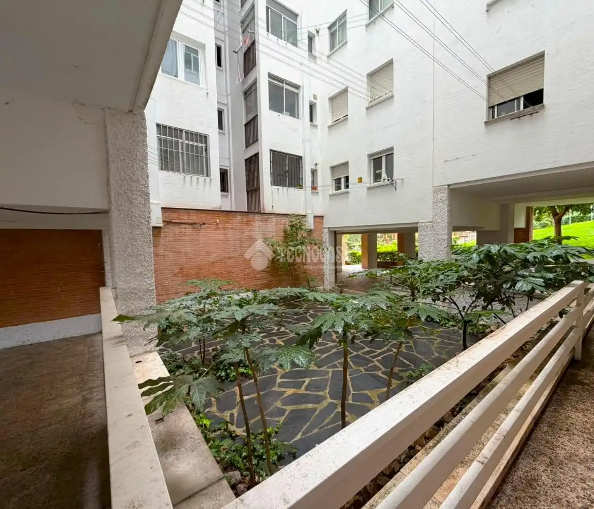 Vista exterior de Pis en venda en Fuencarral - El Pardo