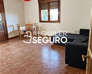 Living room of Flat to rent in Robledo de Chavela  with Heating, Terrace and Furnished