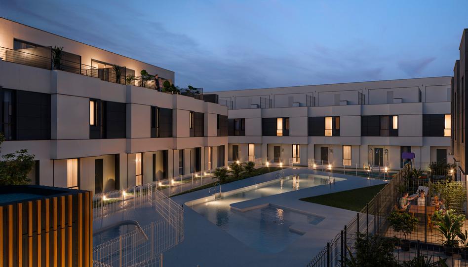 Photo 1 of Flat for sale in   Calle Valle del Cabriel, Fresnos I y II, Madrid