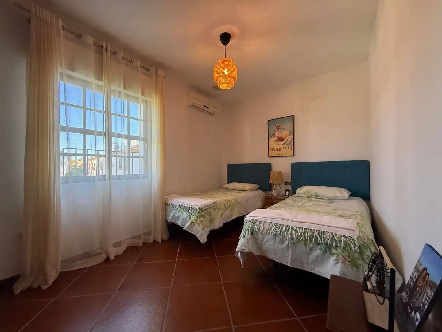 Habitación de Casa adosada de alquiler en Aljaraque con Piscina comunitaria