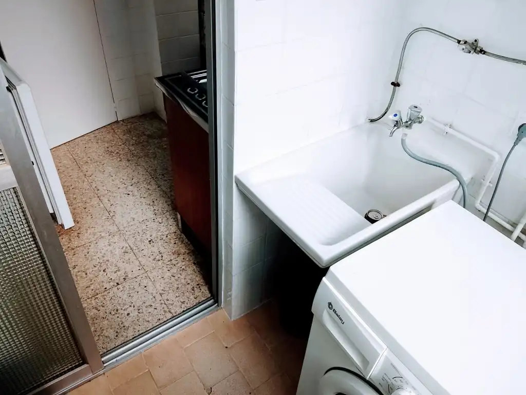 Baño de Piso de alquiler en Córdoba con Terraza y Amueblado