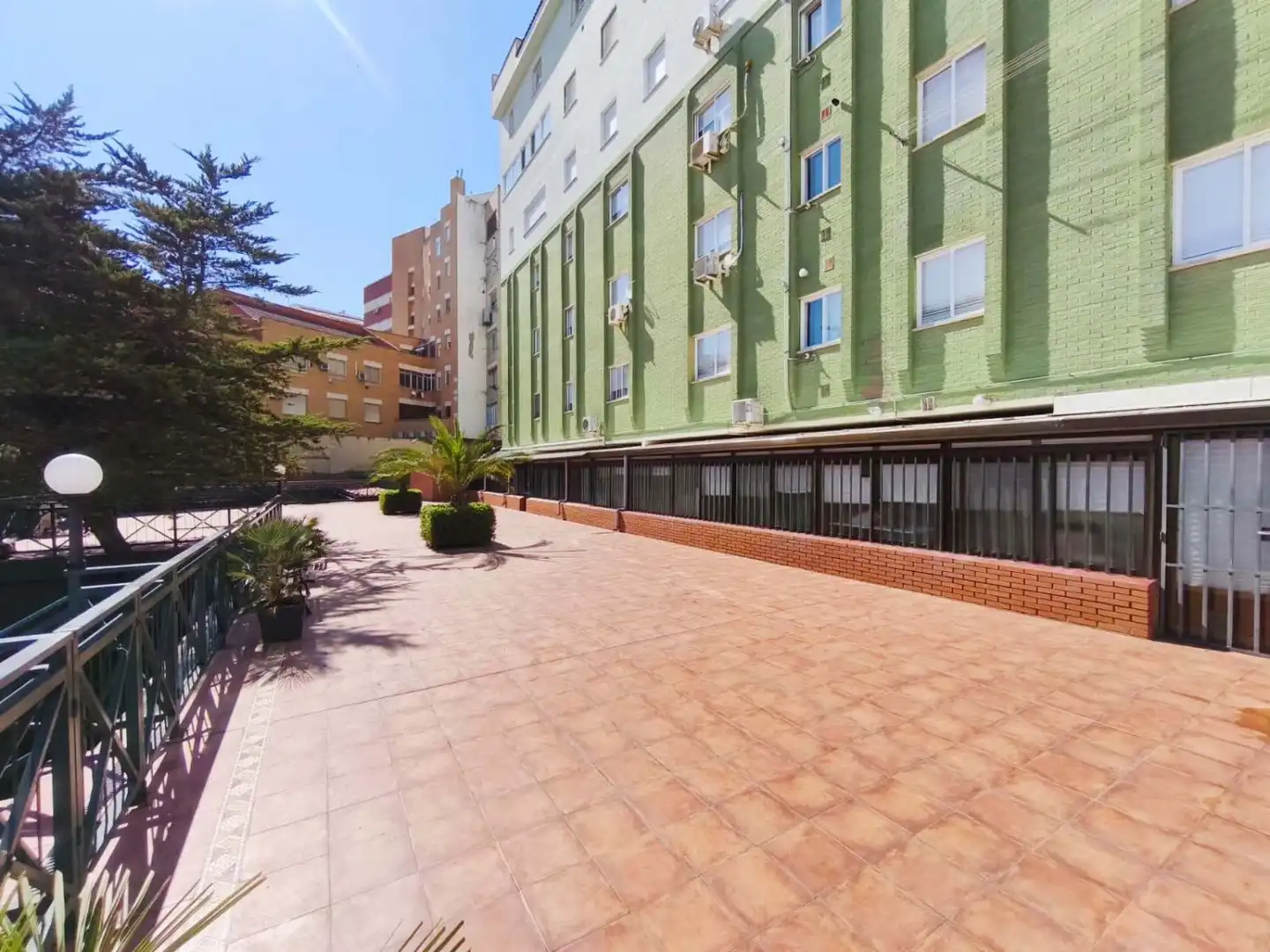 Vista exterior de Piso en venta en Ciudad Real con Aire acondicionado, Calefacción y Terraza