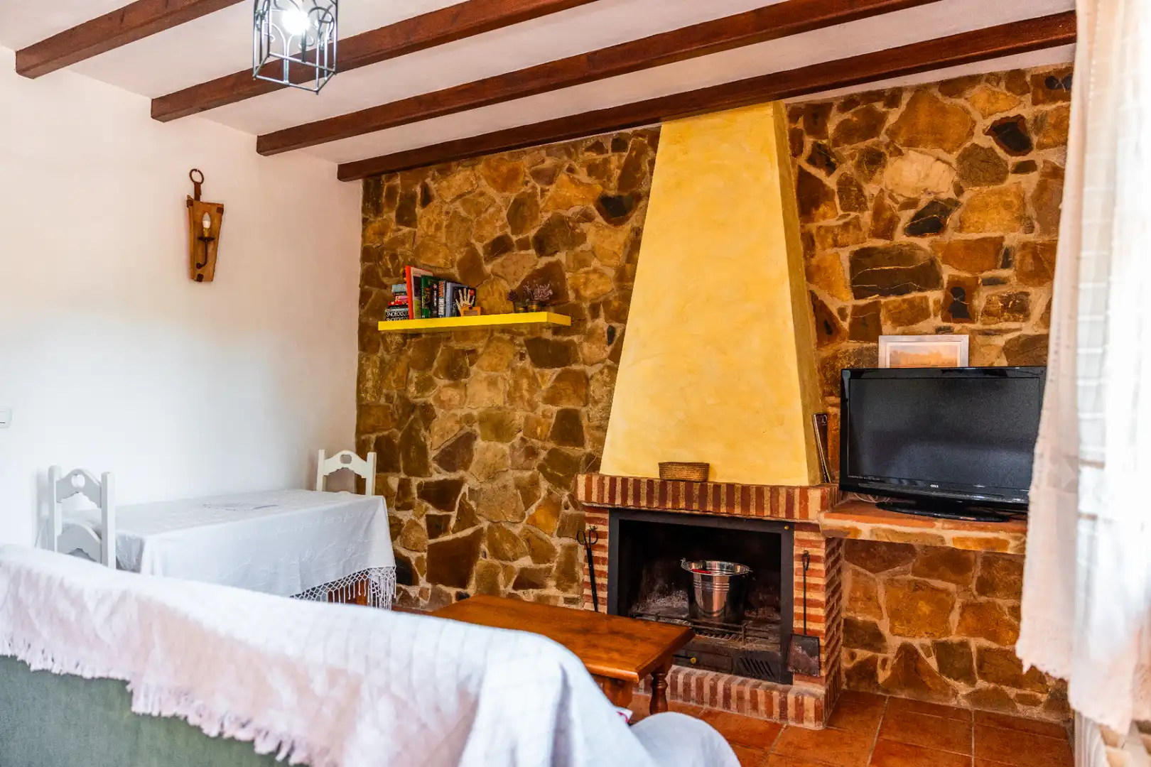 Sala de estar de Finca rústica en venta en Montejaque con Aire acondicionado, Jardín privado y Terraza