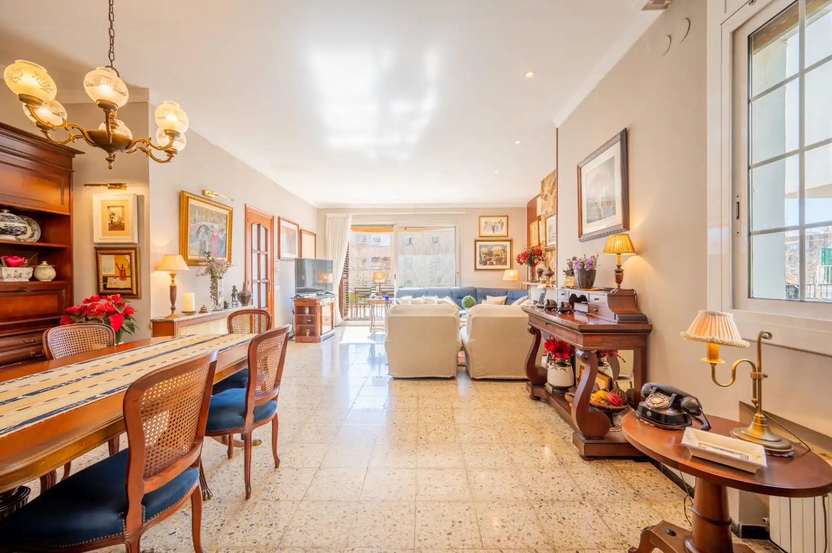 Sala de estar de Casa o chalet en venta en Mataró con Calefacción, Jardín privado y Terraza
