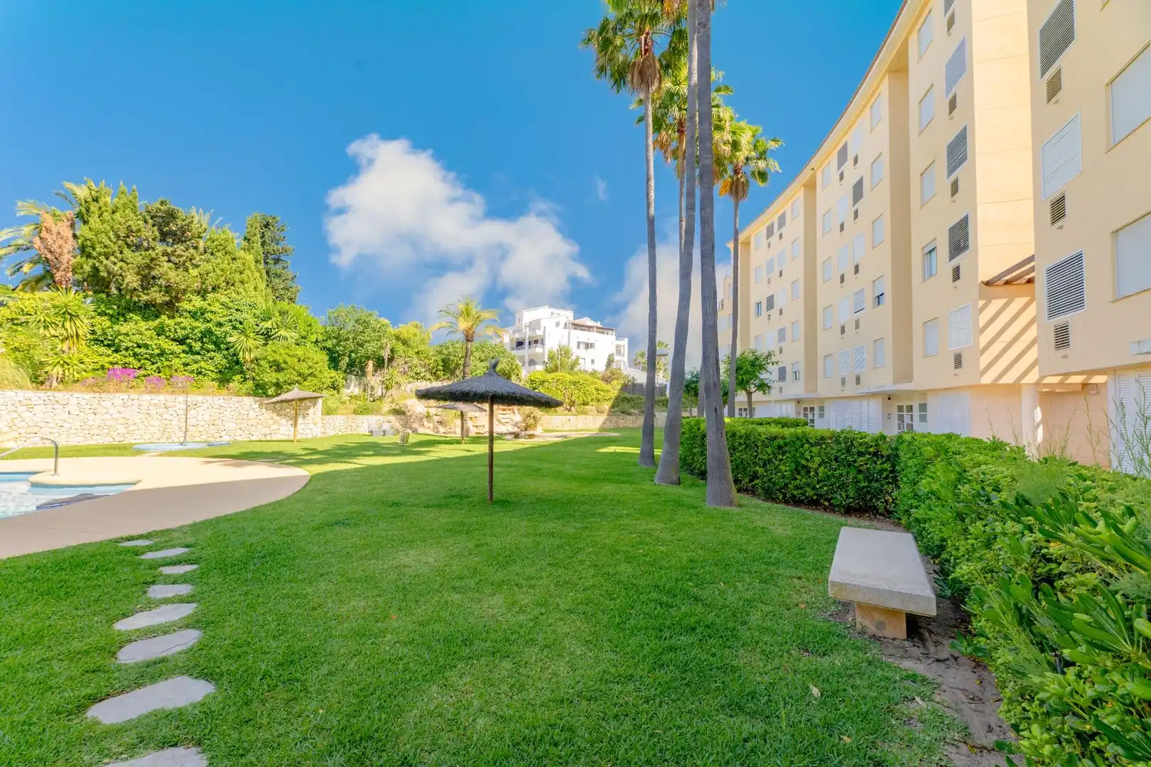Vista exterior de Piso en venta en Jávea / Xàbia con Aire acondicionado, Jardín privado y Terraza