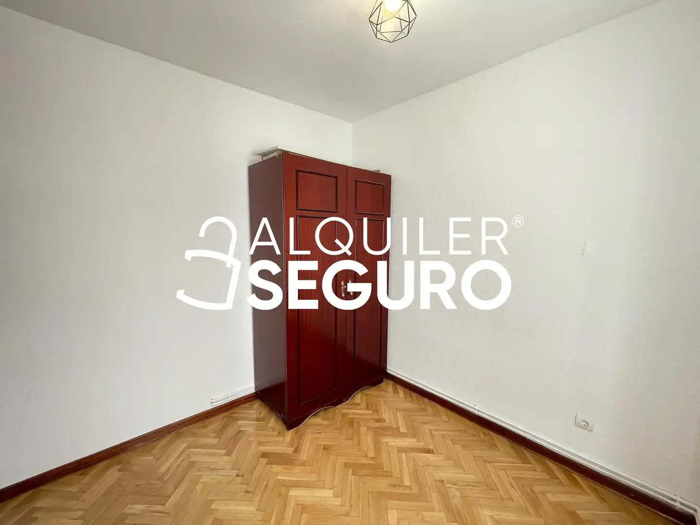 Bedroom of Flat for rent in Madrid  with Air Conditioner, Heating and Terrace