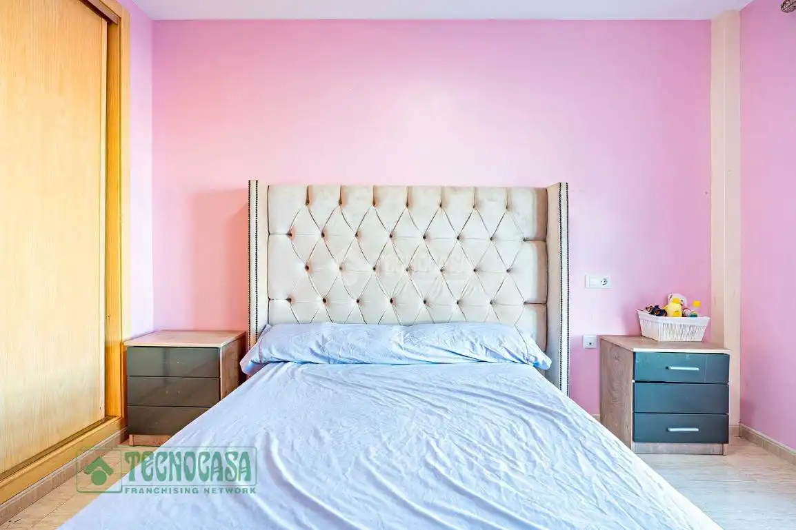 Schlafzimmer von Wohnung zum Verkauf in Vícar mit Heizung