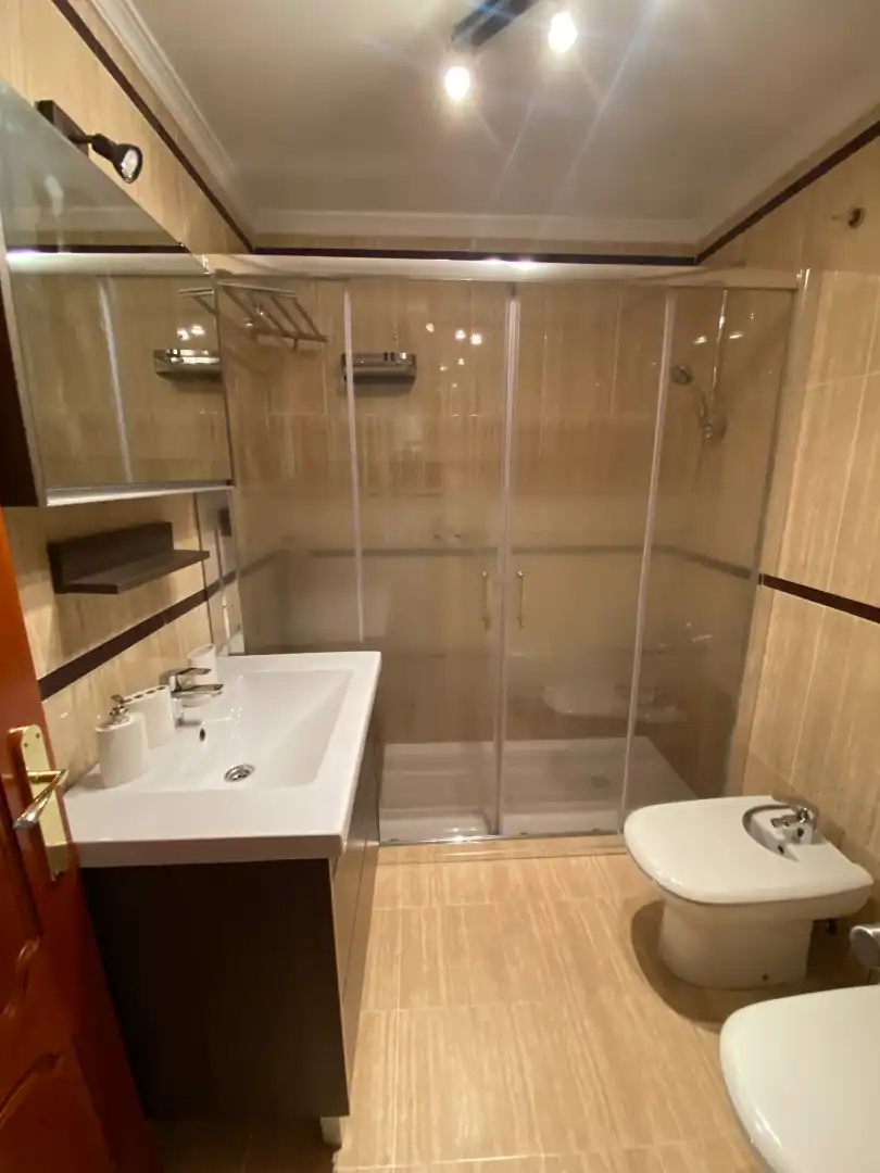 Badezimmer von Wohnung zur Miete in Málaga mit Klimaanlage, Terrasse und Möbliert