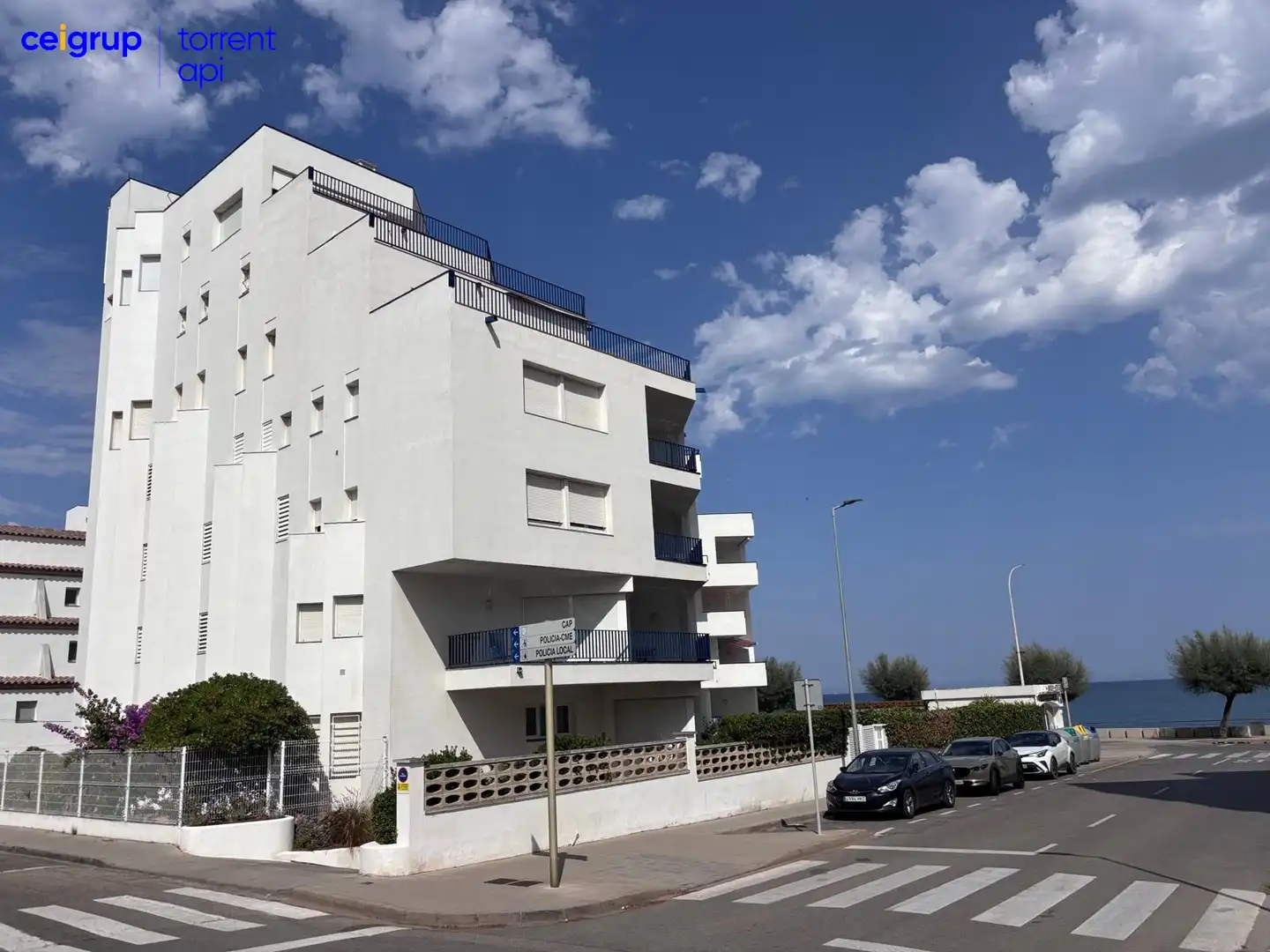 Exterior view of Flat for sale in L'Escala  with Terrace, Swimming Pool and Furnished