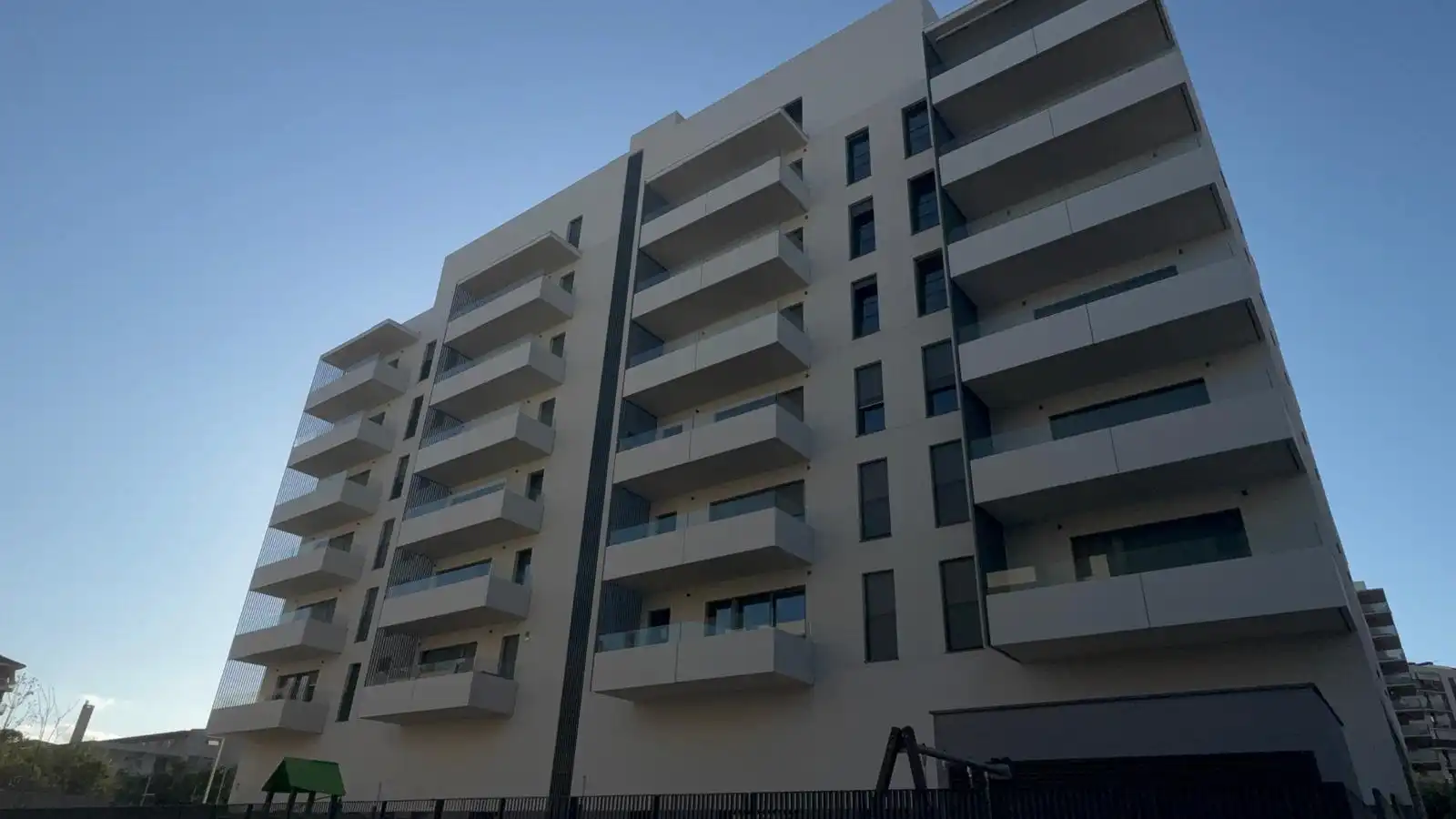 Vista exterior de Pis de lloguer en Viladecans amb Aire condicionat, Calefacció i Parquet