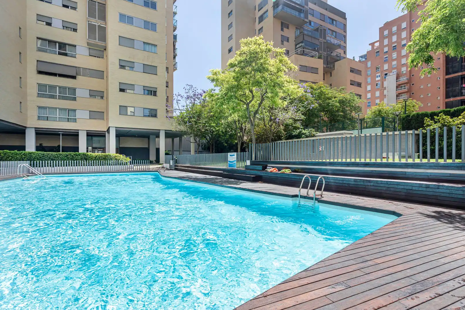 Piscina de Ático en venta en Valencia con Aire acondicionado, Calefacción y Jardín privado