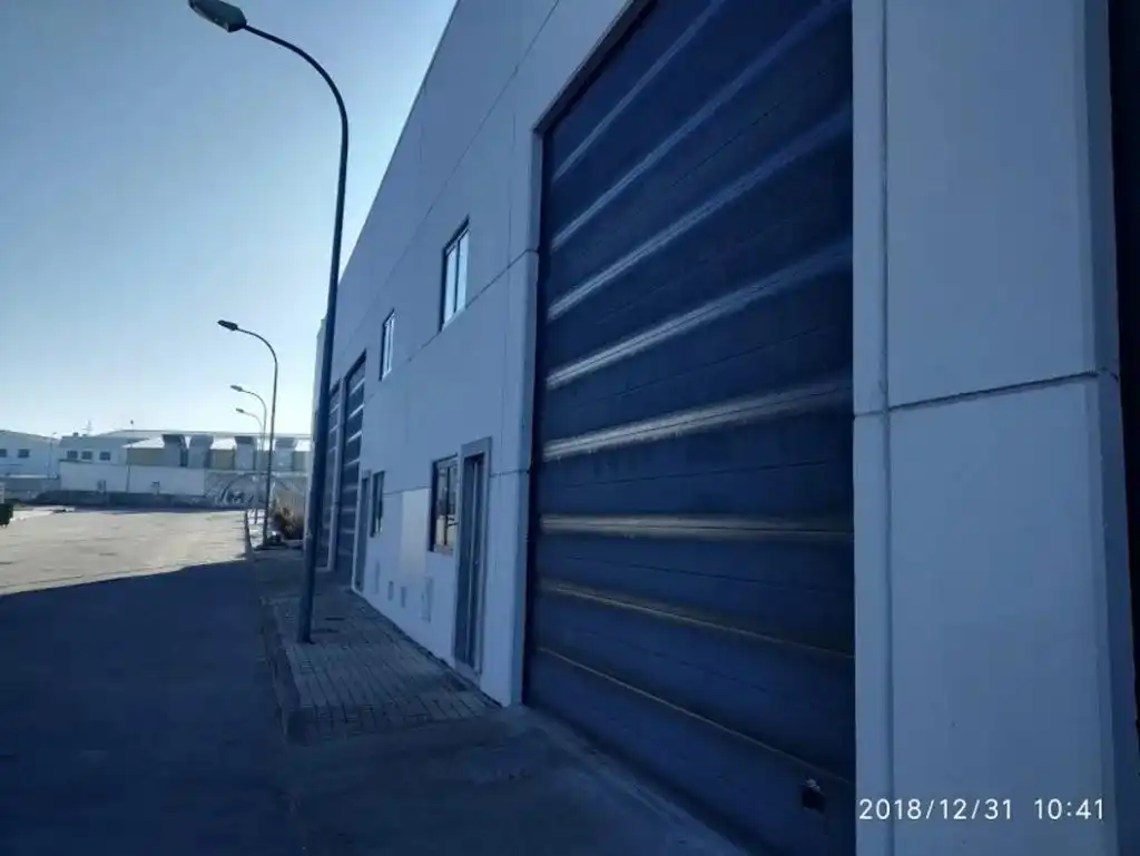 Industrial building for sale in Calle Alemania 22