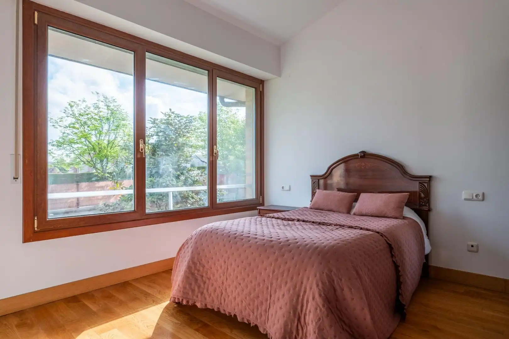 Habitación de Casa adosada en venta en Donostia - San Sebastián  con Calefacción, Jardín privado y Terraza