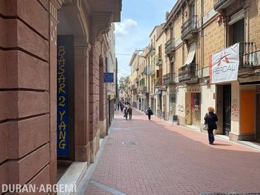 Local comercial de lloguer a Calle Sant Pere