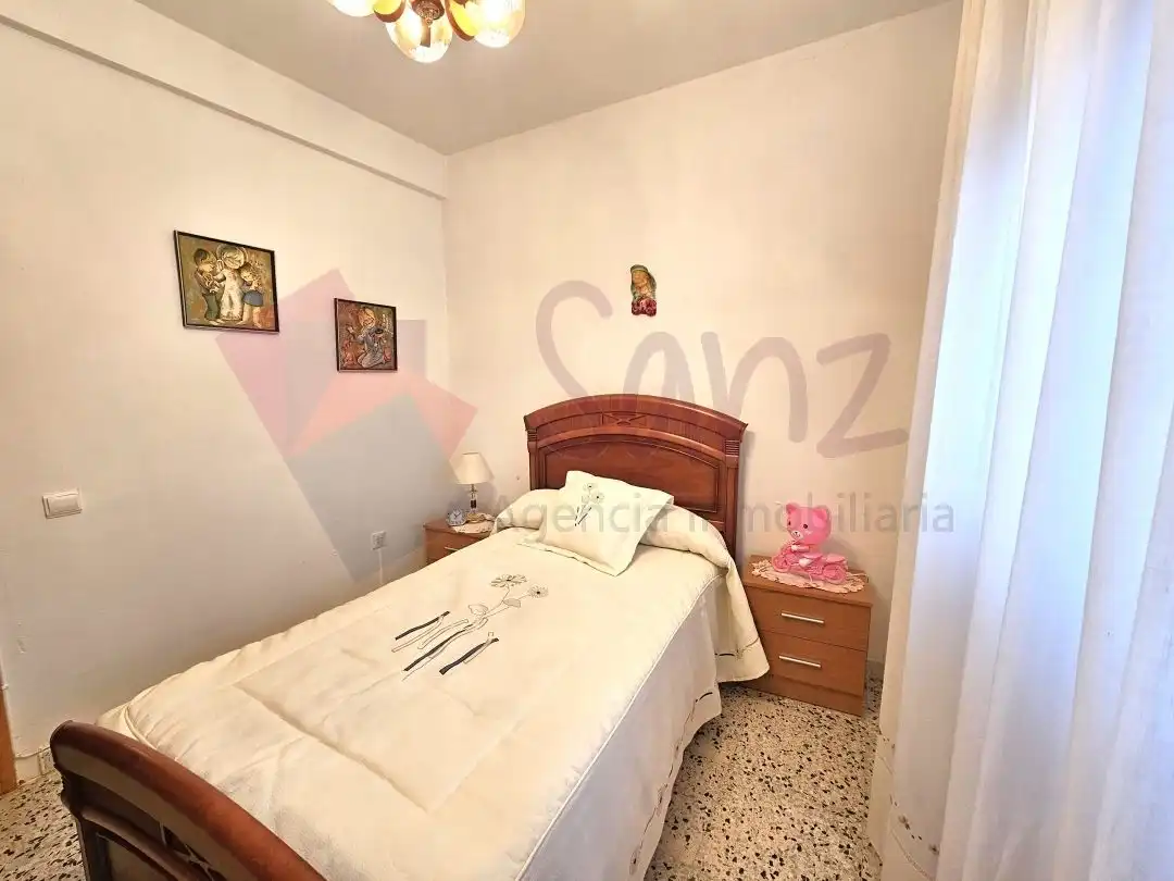 Dormitori de Casa o xalet en venda en Santa Engracia del Jubera amb Calefacció