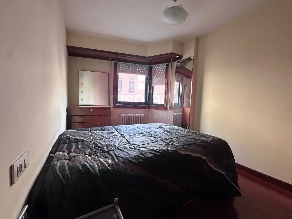 Dormitori de Apartament en venda en Lugo