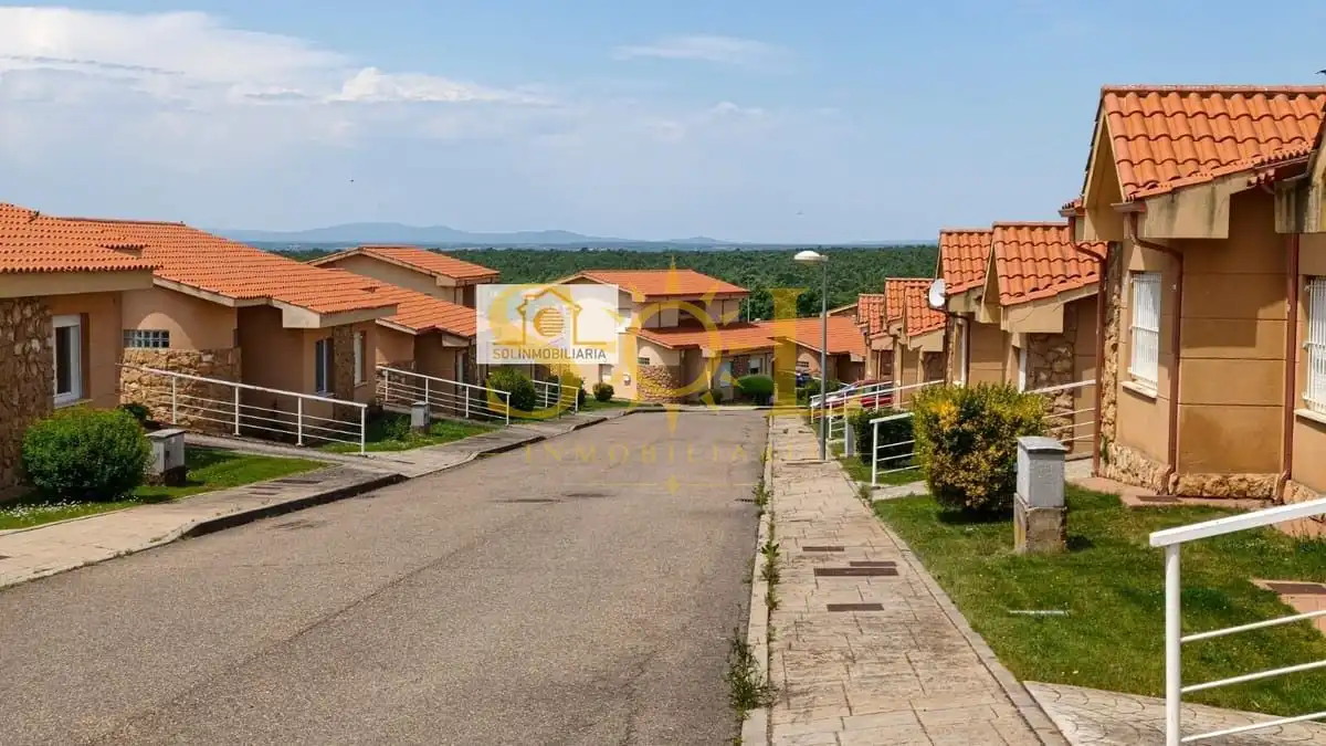 Flat for sale in Calle Castiello 11, 11, Valverde de la Virgen