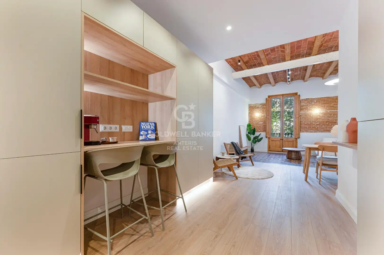 Außenansicht von Wohnung zum Verkauf in Barcelona mit Klimaanlage, Heizung und Parkett